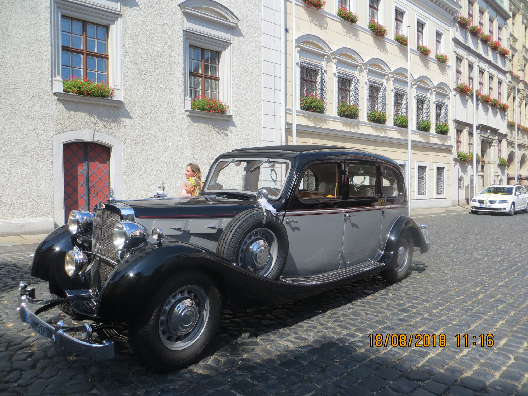 Hochzeitsauto mieten | Maybach Pullman Limousine Baujahr 1937